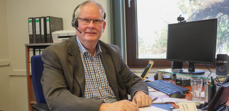 „Gleich ins kalte Wasser geschmissen“: Hartmut Krause ist seit über 100 Tagen Samtgemeindebürgermeister