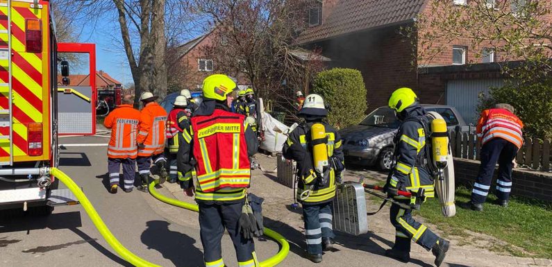 60 Feuerwehrleute bei Zimmerbrand in Hespe im Einsatz