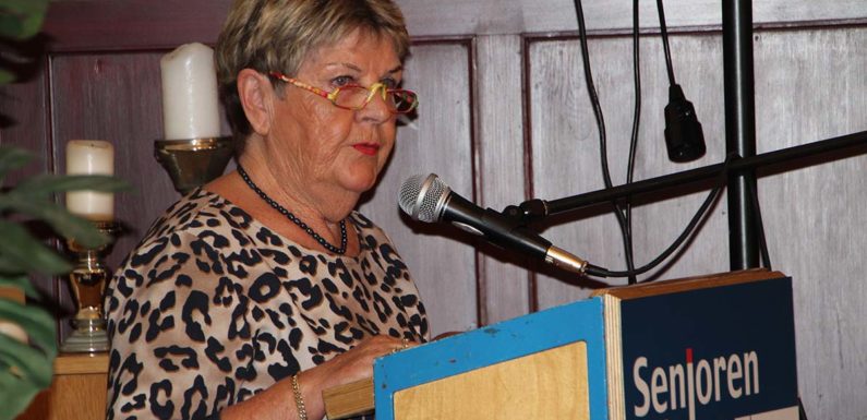 Ältere in die digitale Welt mitnehmen: Senioren befürchten, von Digitalisierung abgehängt zu werden