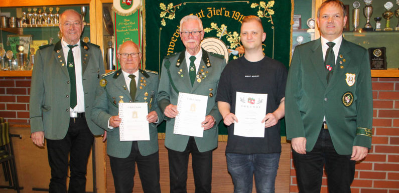 Schützen spenden für die Ukraine: Mirko Traue neuer Vorsitzender des Schützenvereins „Gut Ziel“