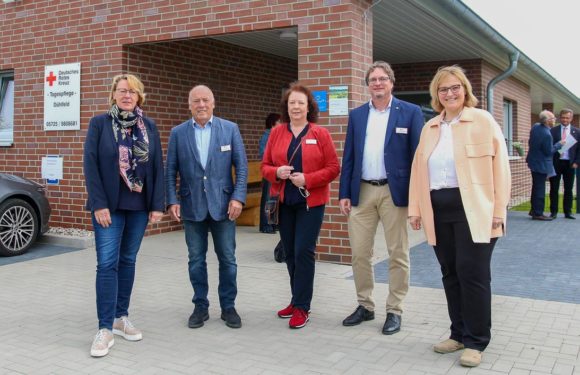 Bis ins hohe Alter in gewohntem Umfeld leben: Ministerin Otte-Kinast besucht die DRK-Tagespflege in Sachsenhagen