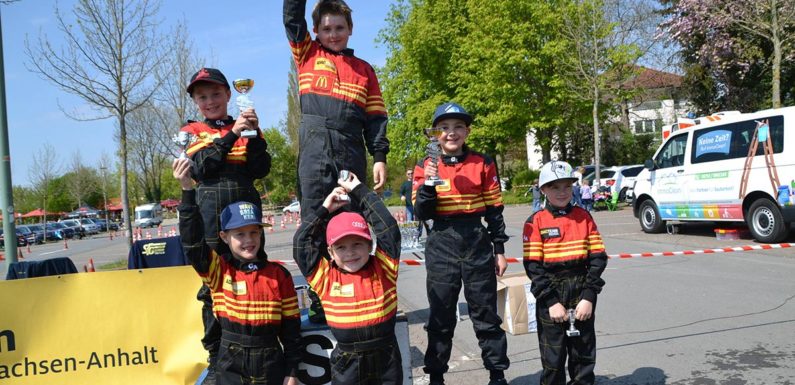 Ladehemmungen der Stadthäger beim Kartslalom in Rinteln an der Weser