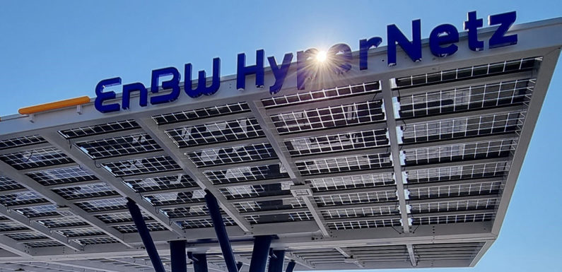 20 Schnellladepunkte für E-Autos an der A2 bei Lauenau: EnBW XXL-Ladepark nimmt Betrieb auf