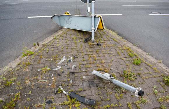 Luhden: Berauscht auf Verkehrsinsel festgefahren