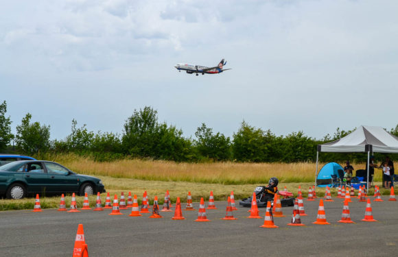 Landende Flugzeuge, schnelle Karts und ein Polizeibesuch