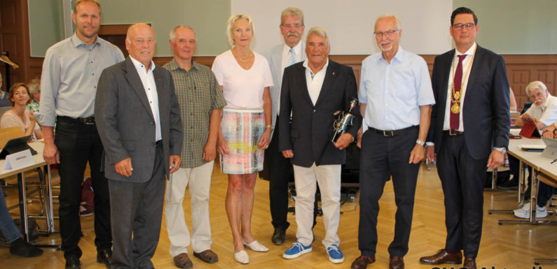 Das Beste der Stadt suchen: Langjährige Ratsmitglieder geehrt und verabschiedet