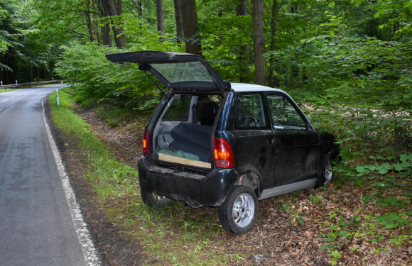 17-jähriger Microcar-Fahrer bei Auhagen von der Straße gedrängt