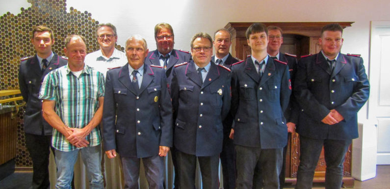Feuerwehr Nienbrügge wählt neues Führungsduo: Wilhelm Sölter junior nach fast 24 Jahren als Ortsbrandmeister verabschiedet