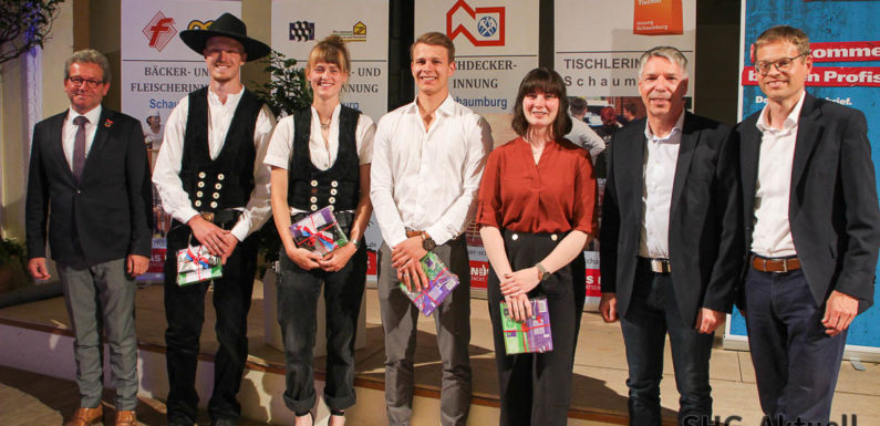 „Großes Etappenziel erreicht“: 61 Jung-Gesellinnen und Jung-Gesellen durch Kreishandwerkerschaft freigesprochen