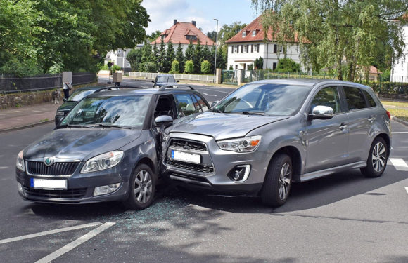 Unfall in Bückeburg: Beim Abbiegen zusammengestoßen