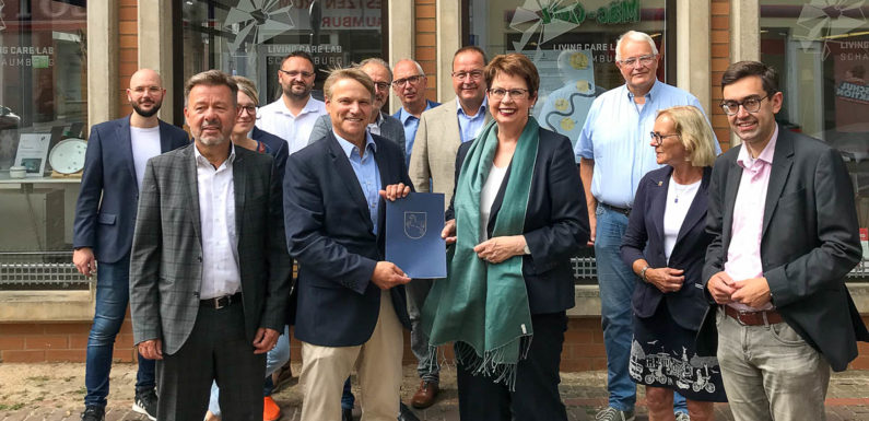 Ministerin Birgit Honé übergibt Förderbescheid über 295.488 Euro an Stadthagen