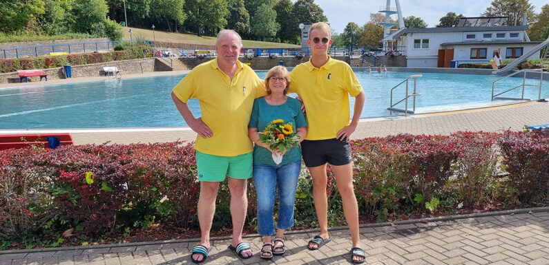 Bückeburg: 100.000 Bergbad-Besucherin begrüßt / Hallenbadsaison startet am 20.9.