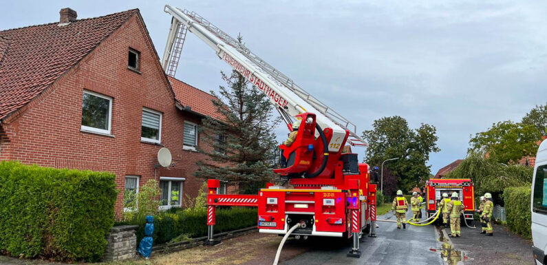 Dachstuhlbrand nach Blitzeinschlag in Enzen