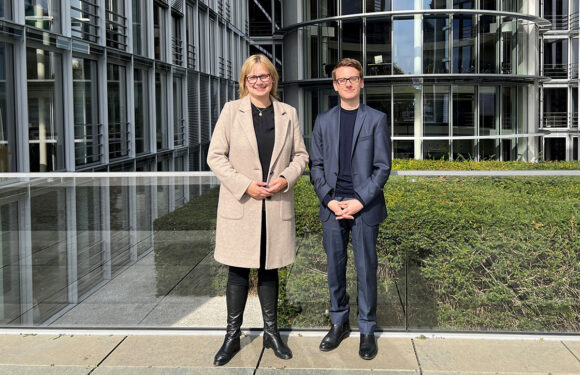 „Sehr spannende Praxiseinblicke“: Moritz Katzner absolviert Praktikum im Bundestagsbüro von Marja-Liisa Völlers