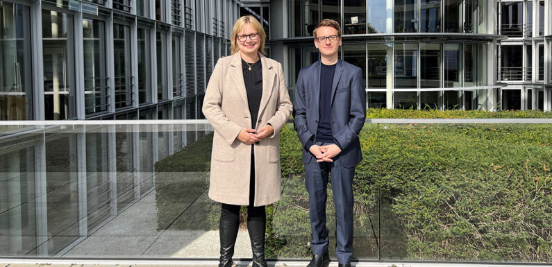 „Sehr spannende Praxiseinblicke“: Moritz Katzner absolviert Praktikum im Bundestagsbüro von Marja-Liisa Völlers