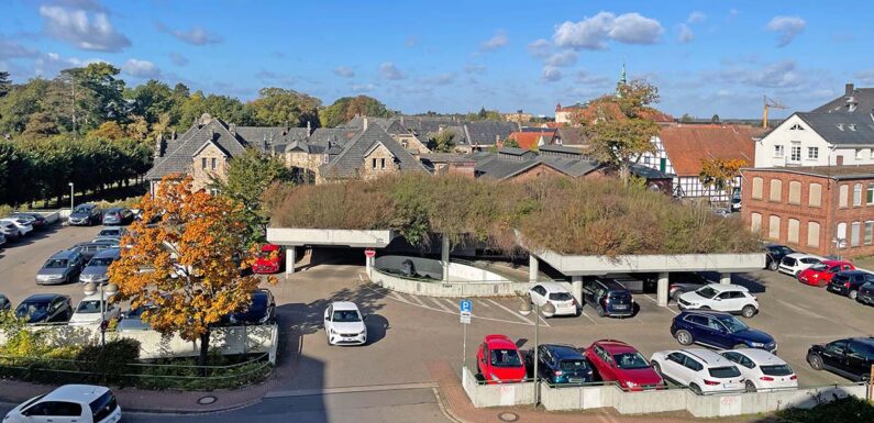 Freie Wähler: Solaranlage und Insektengarten auf Parkpalette in Bückeburg prüfen