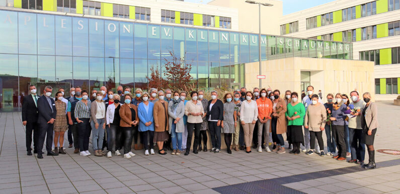 Zahlreiche Gratulationen zum Dienstjubiläum und Ruhestand