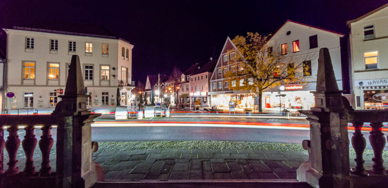 Rundgang mit dem Nachtwächter und „Kulinarische Stadtführung“ durch Bückeburg