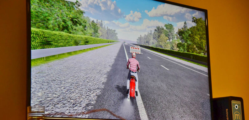 Man ist nie zu alt für Videospiele: Neues Gerät begeistert Senioren der ASB-Tagespflege Bückeburg