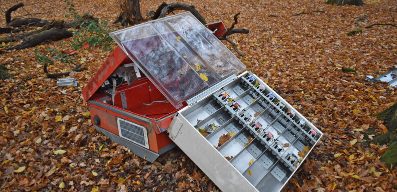 Zigarettenautomat aufgebrochen und geplündert