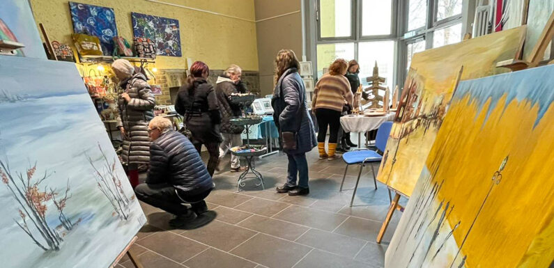 VHS-Weihnachtsmarkt zeigt Kunst als Geschenkideen