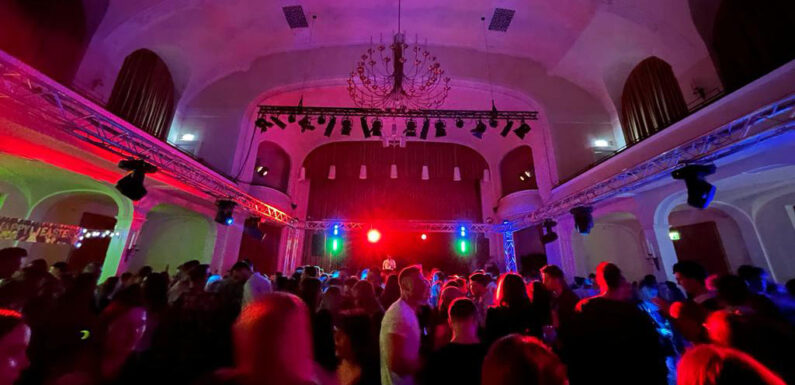 Nach dem Fest ist vor dem Fest: After Christmas Party am 25. Dezember im Rathaussaal Bückeburg