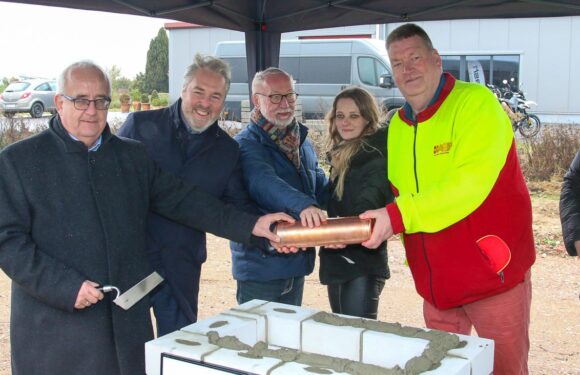 Grundsteinlegung für ASB-Stützpunkt: Bauprojekt im Gewerbegebiet Rodenberg startet
