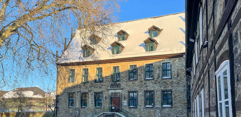 Fairer Weihnachtsmarkt in der Stadtbücherei Stadthagen