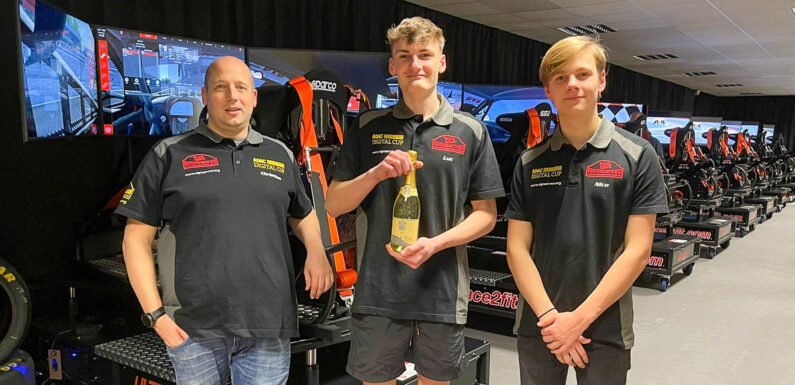 Wenn zwei sich streiten, freut sich ein Dritter: Schweres Rennen in Monza für Stadthäger eSport Team