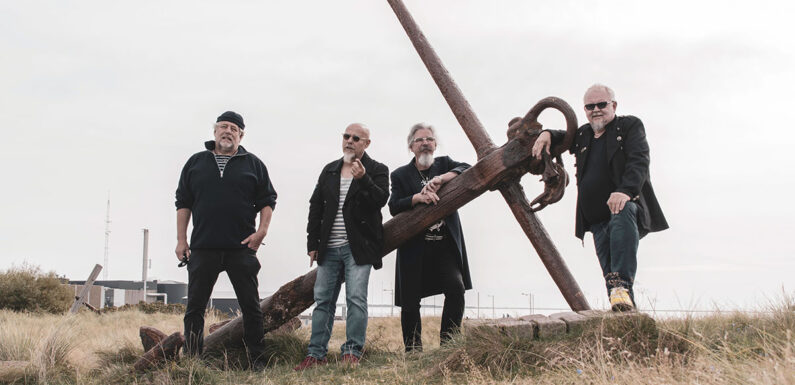 Die Küstenrocker von Nordward Ho setzen ihre Segel im ASB-Bahnhof Barsinghausen