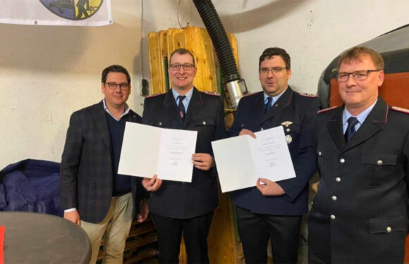 Ortsfeuerwehr Rusbend: Ortsbrandmeister und Stellvertreter erhalten Ernennungsurkunden