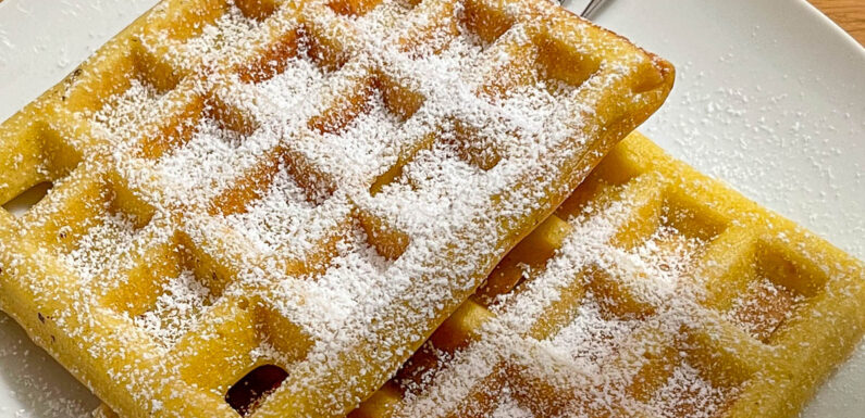 Waffelbacken in der Bückeburger Fußgängerzone