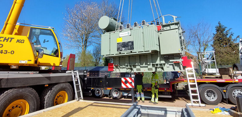 Umspannwerk wird modernisiert: Zweiter neuer Trafo in Rodenberg angeliefert