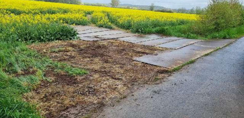 Diebe klauen schwere Stahlplatten von Baustelle in Nienbrügge