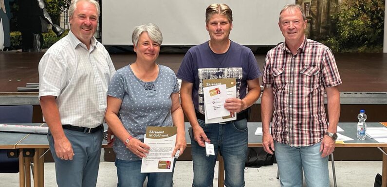 Einsatz für die Gemeinschaft: Anja und Andreas Falius aus Lauenau erhalten die Ehrenamtskarte