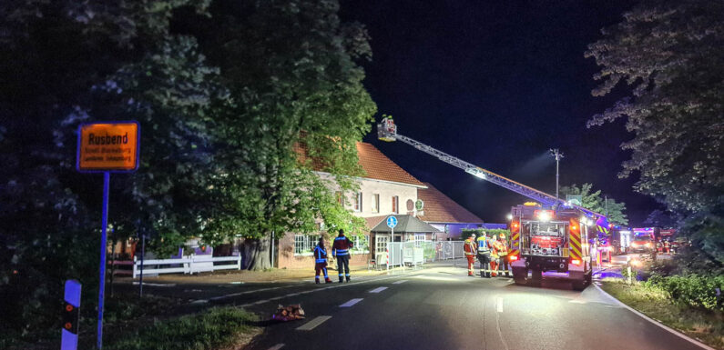Großeinsatz für die Feuerwehren: Brand im Hotel-Restaurant „Schäferhof“ in Rusbend