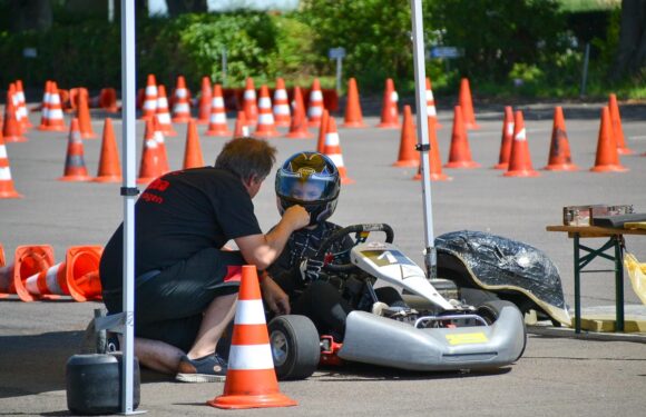 Kartslalom zum Kennenlernen als Ferienspaß-Aktion
