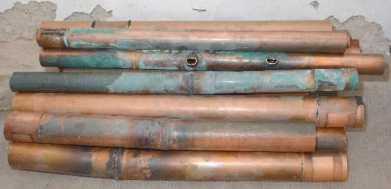 Obernkirchen: Wem gehören diese Kupferrohre?