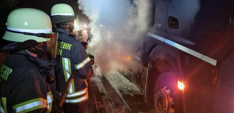 Feuerwehren werden zu LKW-Brand auf die A2 bei Bad Eilsen alarmiert