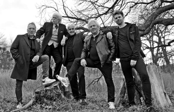 Eigene Rocksongs und Cover-Versionen: Band „New Fancy“ spielt im ASB-Bahnhof