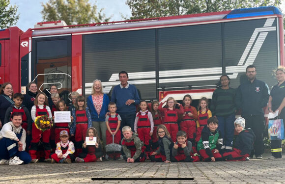 „Geburtstagskind“ spendet Geld an Kinder- und Jugendfeuerwehr