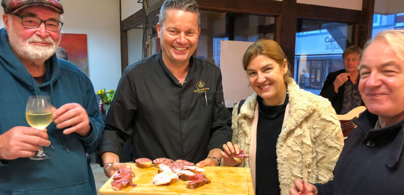 Vernissage mit großer Resonanz: Heimische Künstler stellen in der Langen Straße in Bückeburg aus