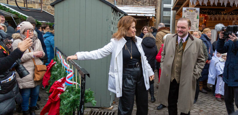 Lichterglanz im Schnee: Weihnachtszauber auf Schloss Bückeburg feierlich eröffnet