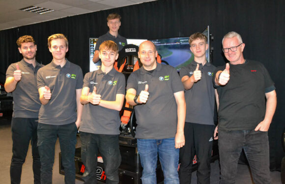 Fast 25 Stunden hinter dem Lenkrad: eSports-Fahrer des SMC auf dem Nürburgring