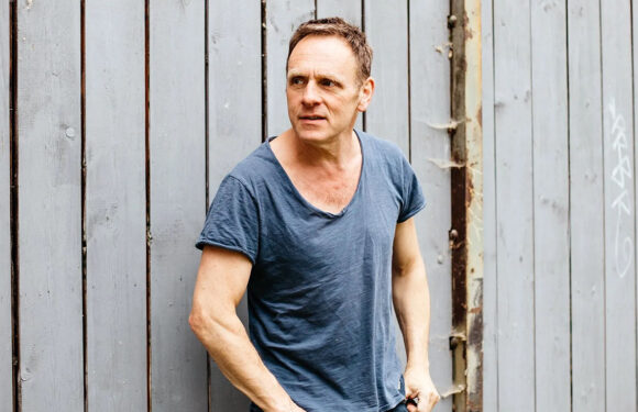 „In meinen Träumen läutet es Sturm“: Eine lyrisch-musikalische Spurensuche mit Andreas Jeßing in die 1920er