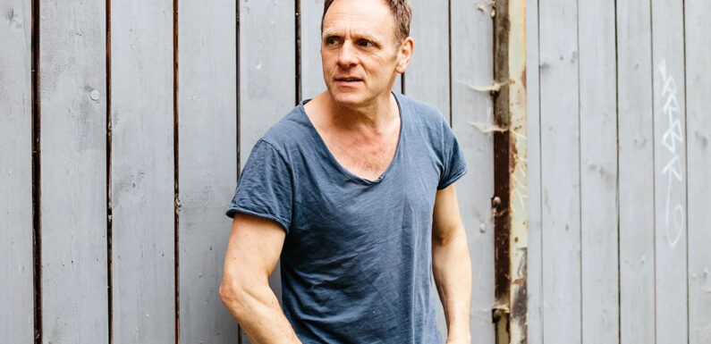 „In meinen Träumen läutet es Sturm“: Eine lyrisch-musikalische Spurensuche mit Andreas Jeßing in die 1920er