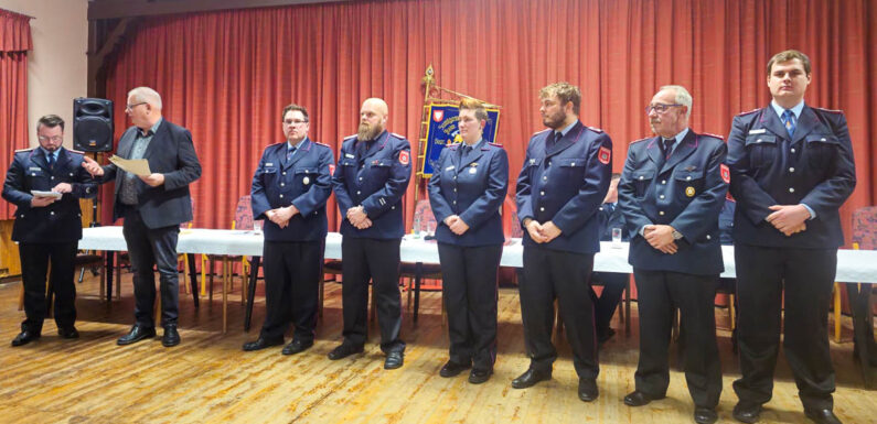 465 Einsatzstunden für die Sicherheit ihrer Mitmenschen: Luhdener Brandschützer ziehen Bilanz