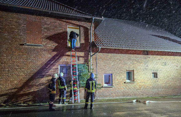 Hagenburg: Dachstuhlbrand entpuppt sich als Einsatzübung