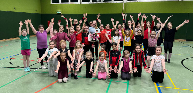 Marcine Cyrys erhält Auszeichnung mit Unterstützung der Tanzsportgemeinschaft des TSC Blau-Gold-Röcke e.V.