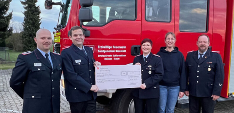 Spende für die Kinderfeuerwehr Hespe